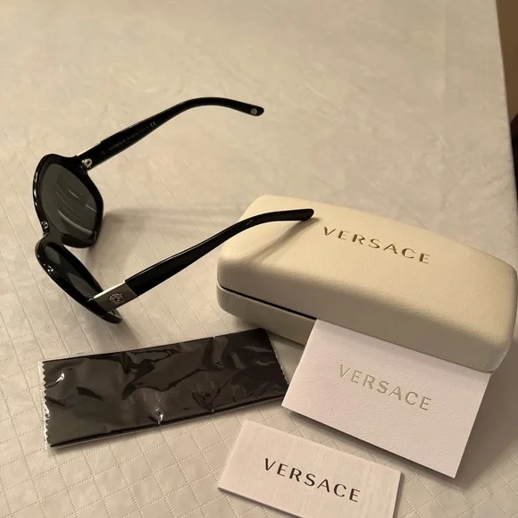 Versace | Accessories | Versace Sunglassesnew Without  display picture 3